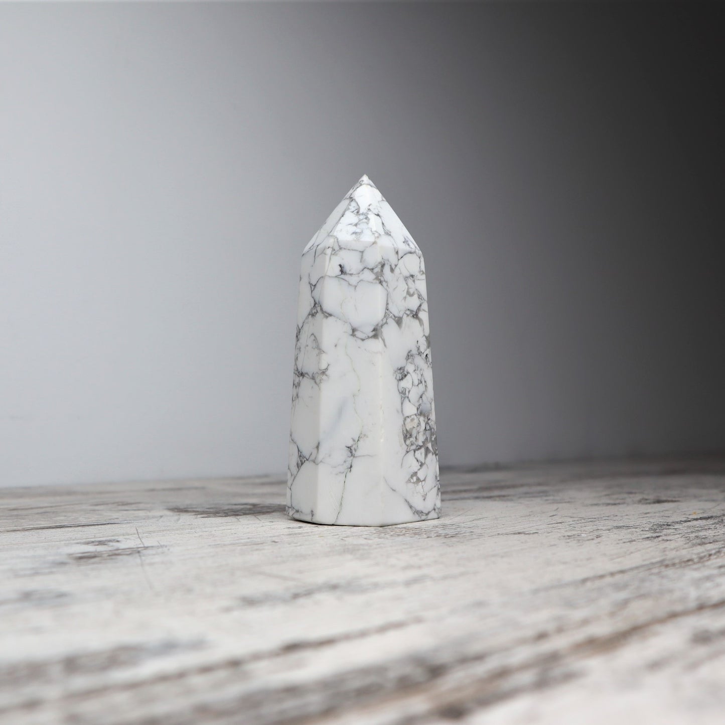 White Howlite Tower (500g)