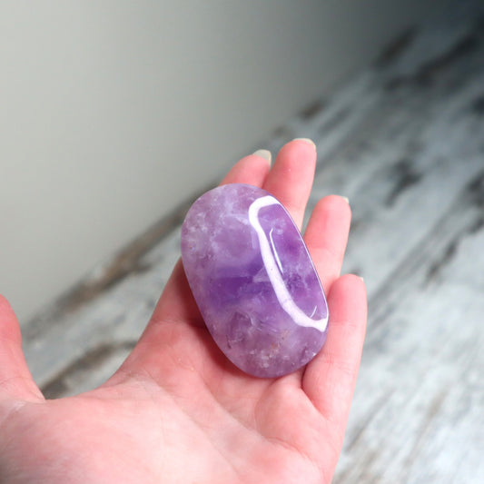 Amethyst Palm Stone | Calm, Intuition & Inner Peace