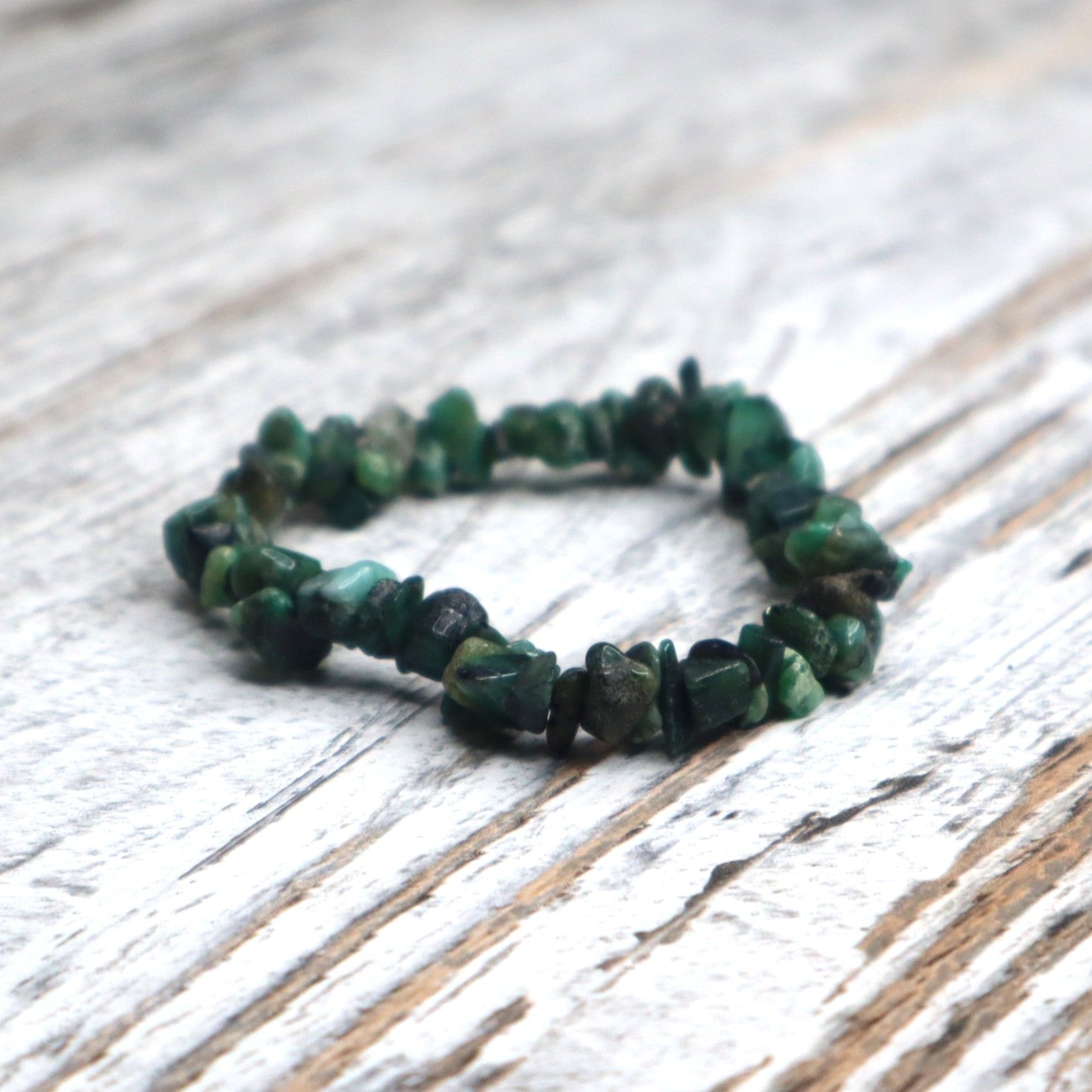 Emerald Crystal Chip Bracelet | Love, Healing & Abundance