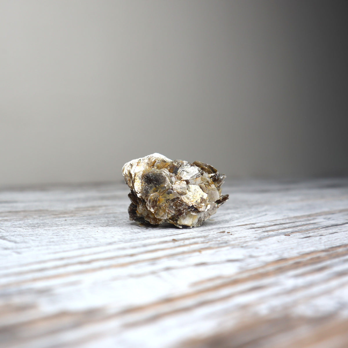 Mica Cluster Raw | Clarity, Reflection & Energetic Insight