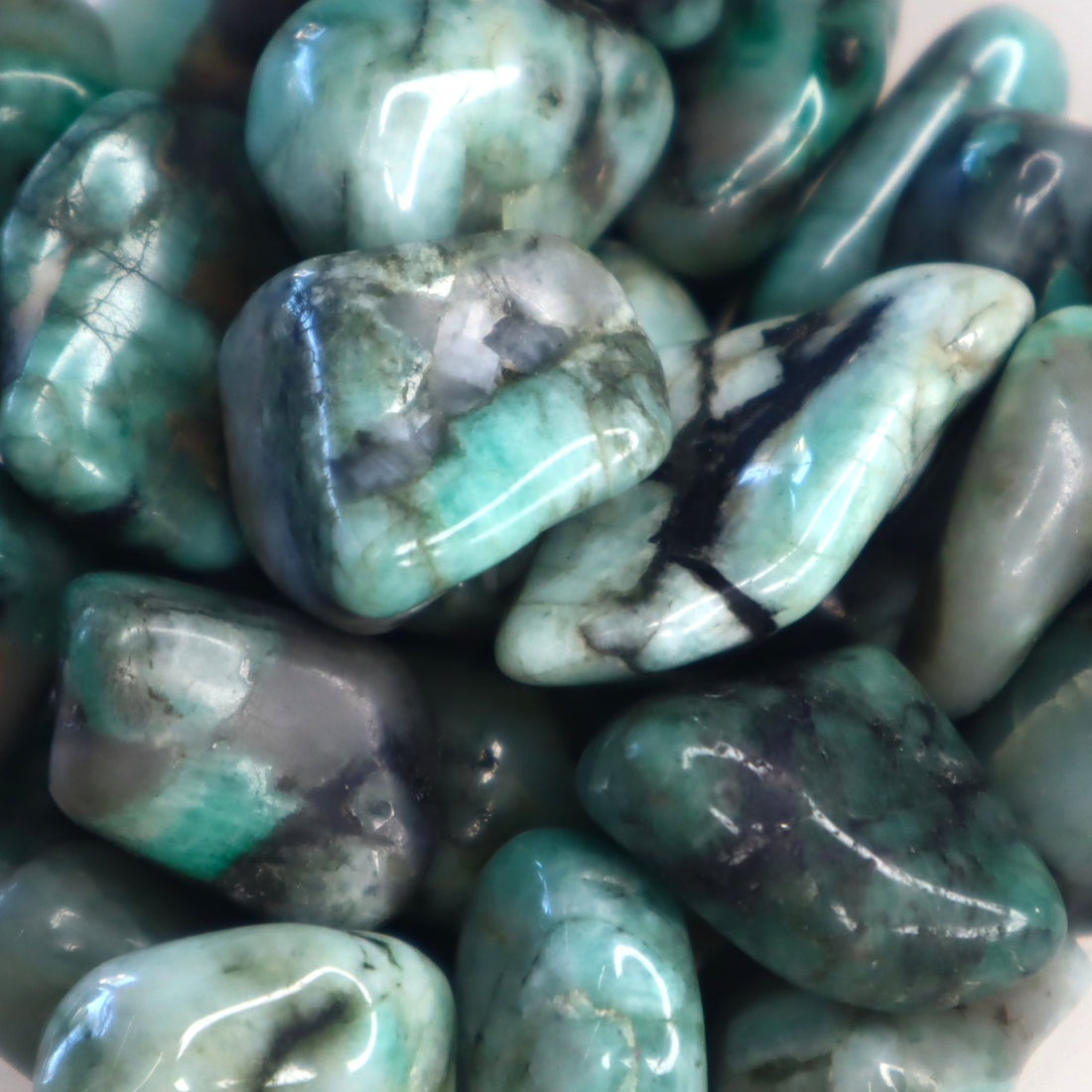 Emerald Tumble | Small | Heart Healing, Abundance &amp; Emotional Growth