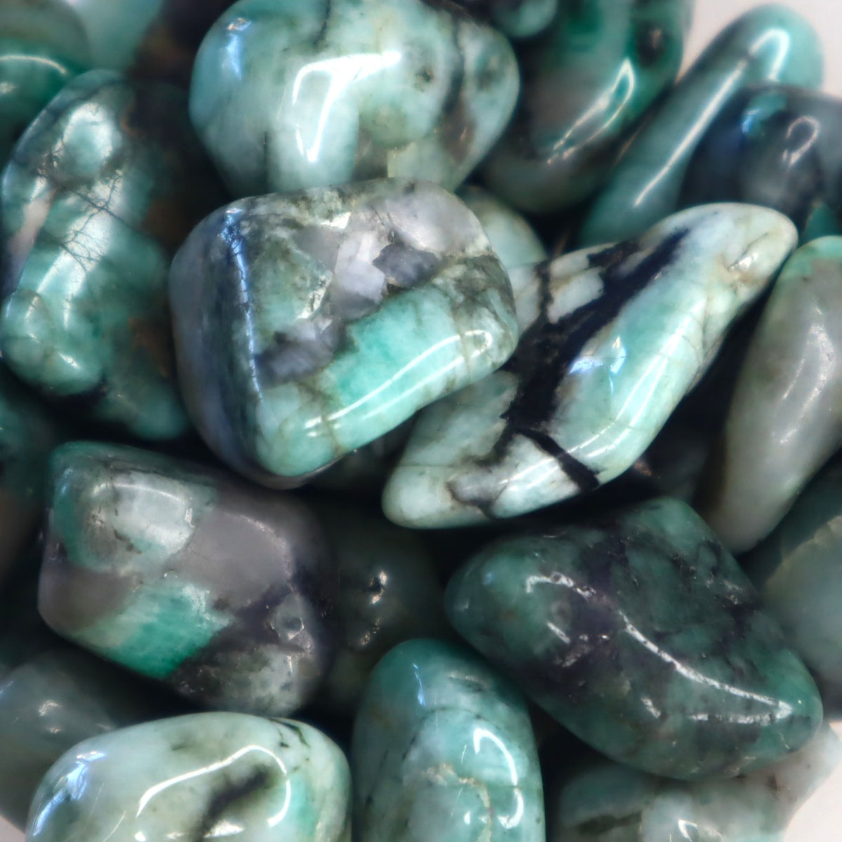 Emerald Tumble | Small | Heart Healing, Abundance &amp; Emotional Growth