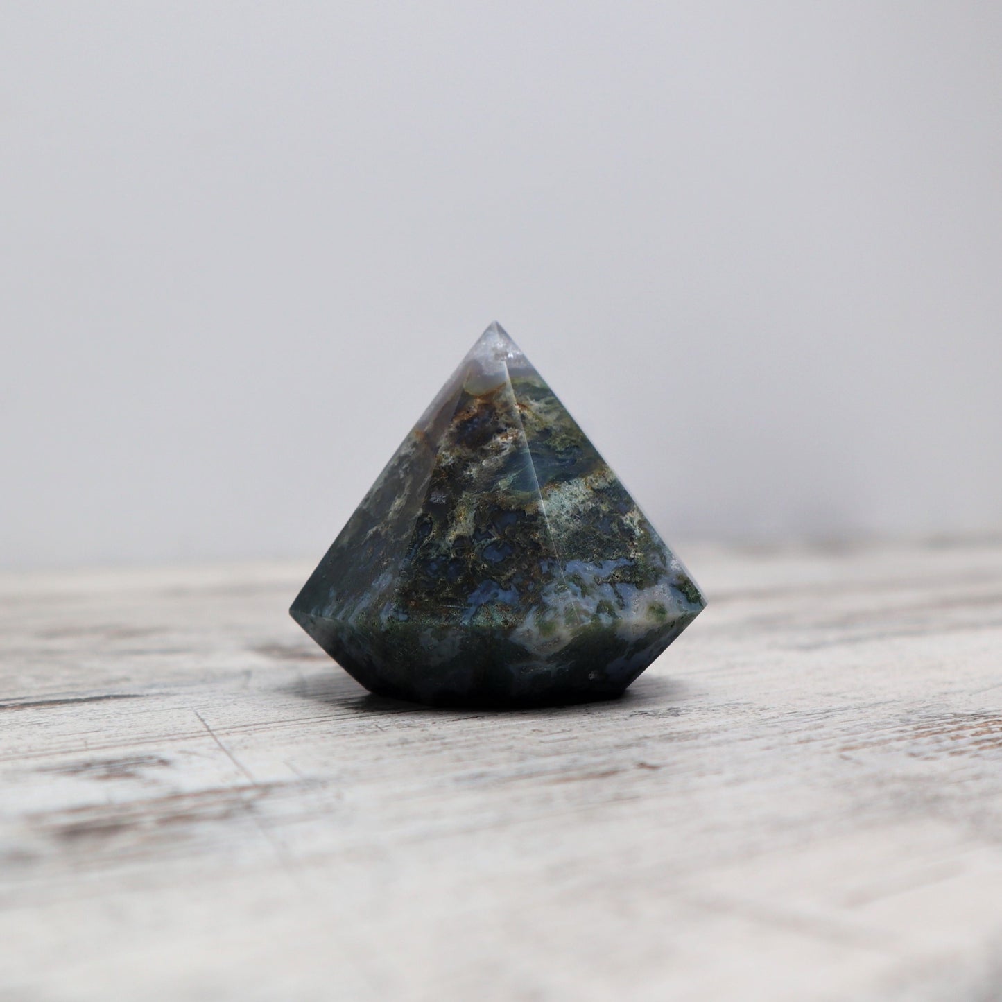 Moss Agate Diamond Carving