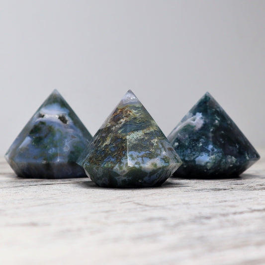 Moss Agate Diamond Carving