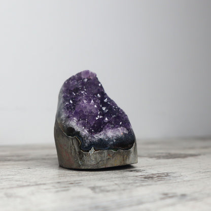Amethyst Cave (261g)