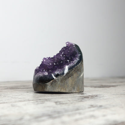 Amethyst Cave (261g)