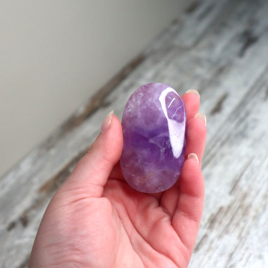 Amethyst Palm Stone | Calm, Intuition & Inner Peace