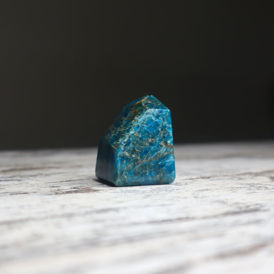 Blue Apatite Freeform | Clarity, Motivation & Inspired Action