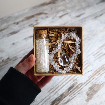 'Harmony + Balance' Chip Gift Box | Clear Quartz