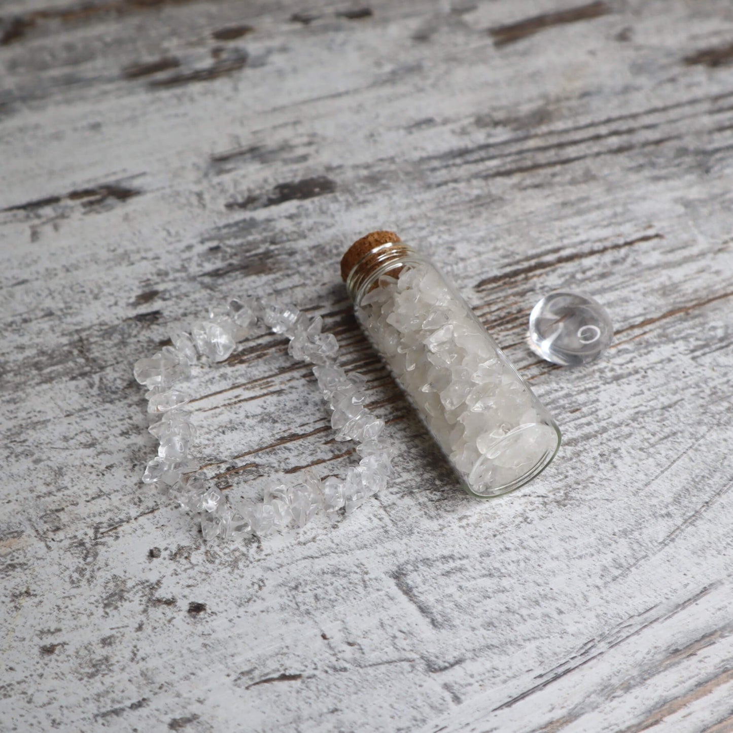 'Harmony + Balance' Chip Gift Box | Clear Quartz