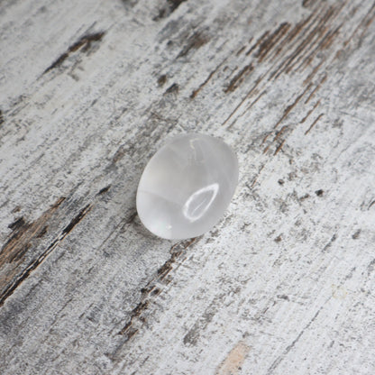 Clear Quartz Palm Stone | Clarity, Amplification & Alignment