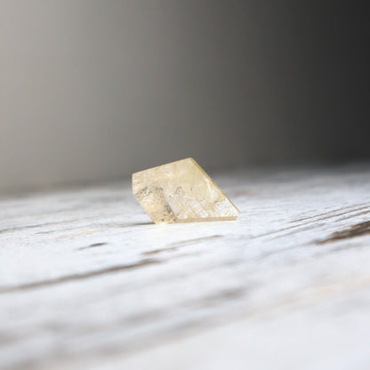 Golden Rutilated Quartz Mini Freeform | Manifestation, Clarity &amp; Positive Transformation