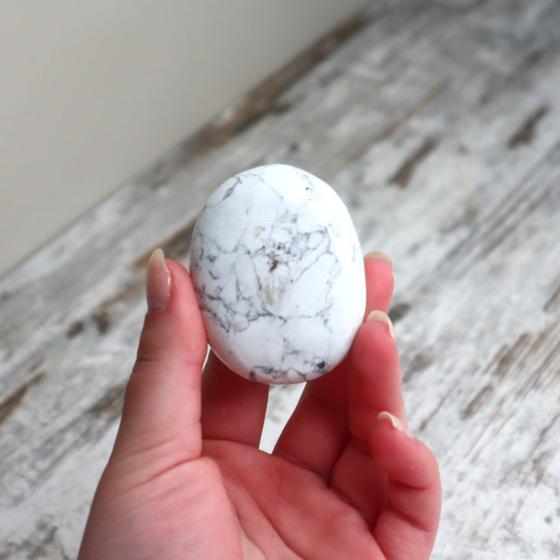 Howlite Palm Stone | Calm, Patience &amp; Emotional Release