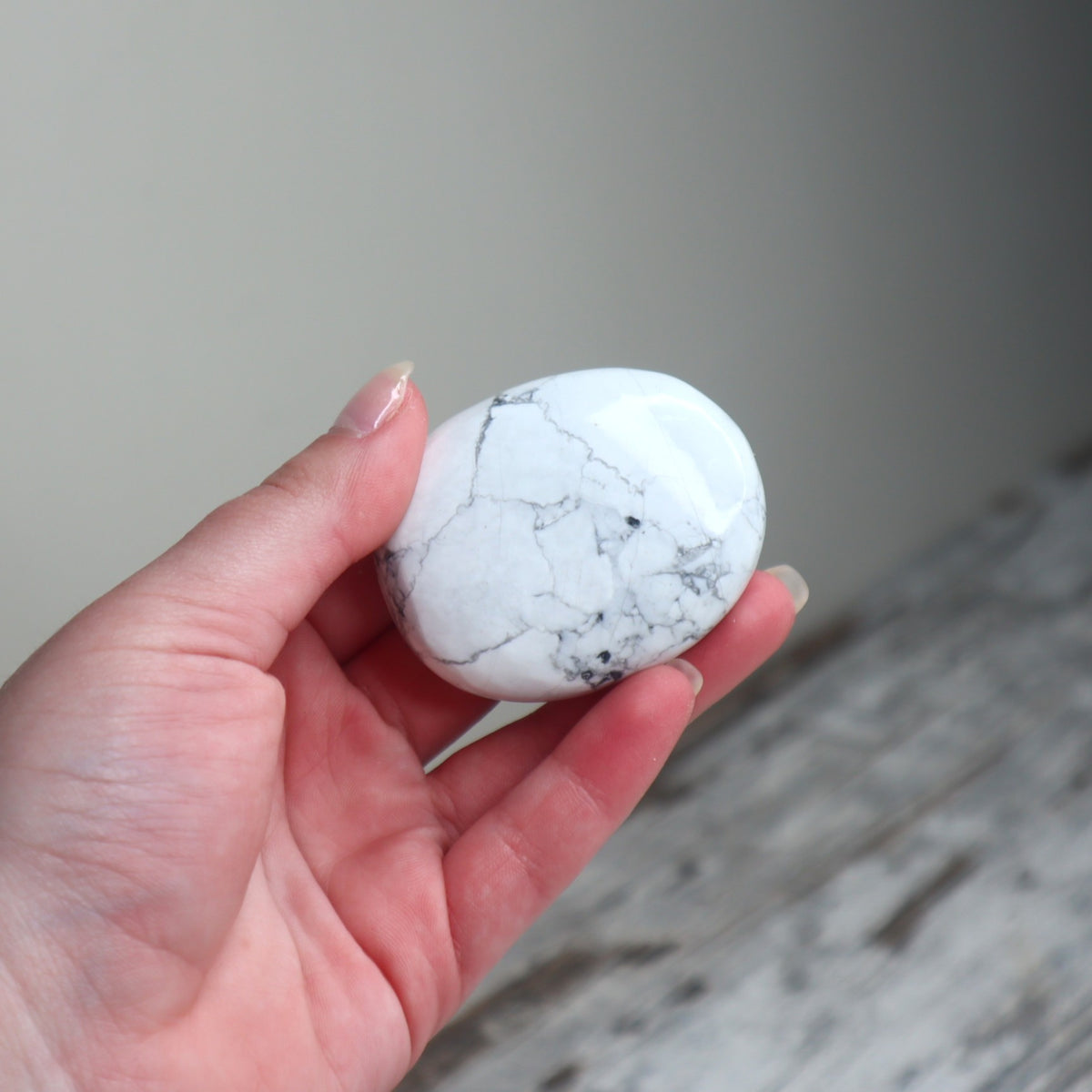 Howlite Palm Stone | Calm, Patience &amp; Emotional Release