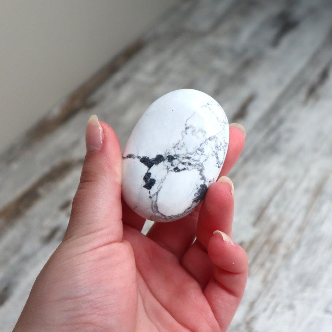 Howlite Palm Stone | Calm, Patience &amp; Emotional Release