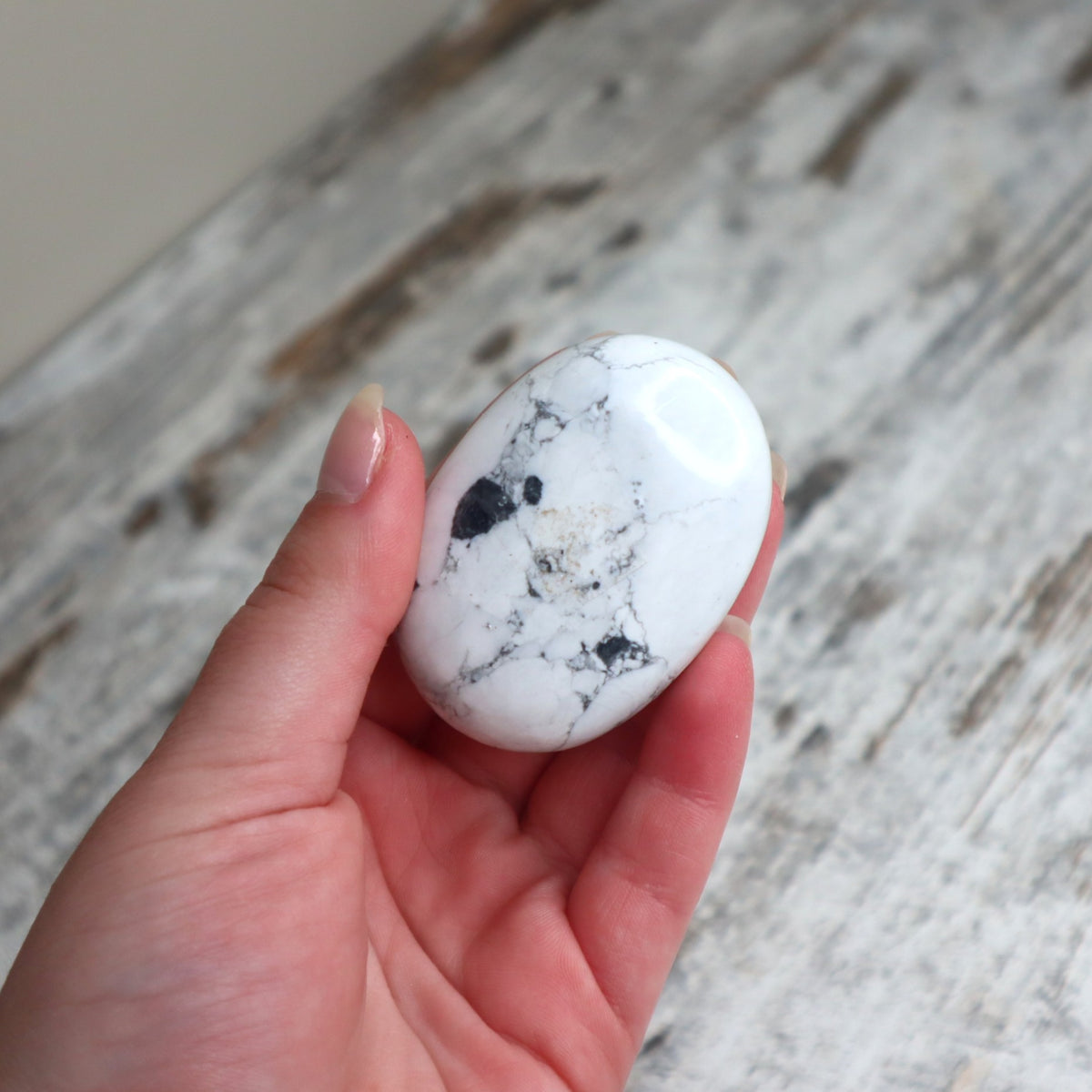 Howlite Palm Stone | Calm, Patience &amp; Emotional Release