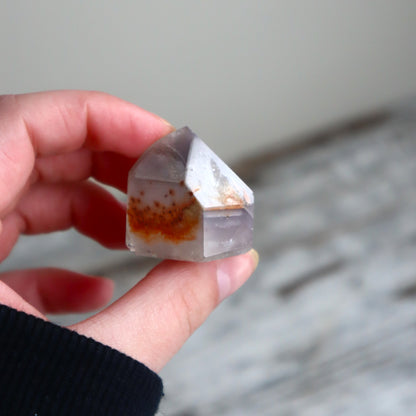 Lithium Quartz Mini Freeform | Emotional Comfort, Inner Calm & Gentle Strength