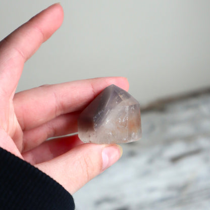 Lithium Quartz Mini Freeform | Emotional Comfort, Inner Calm & Gentle Strength