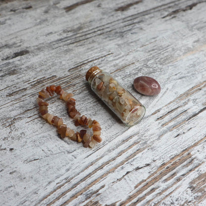 'New Beginnings' Chip Gift Box | Peach Moonstone