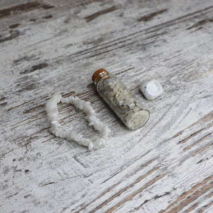 'Good Vibes' Chip Gift Box | Rainbow Moonstone