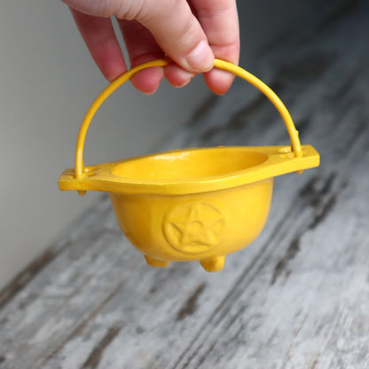 Cast Iron Pentagram Cauldron | Yellow | Rituals, Intention &amp; Altar Magic