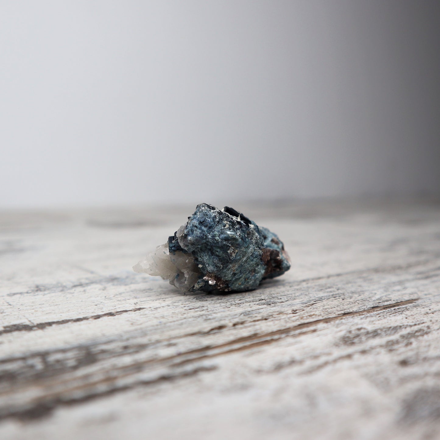 Blue Tourmaline on Quartz w/Mica (35g)